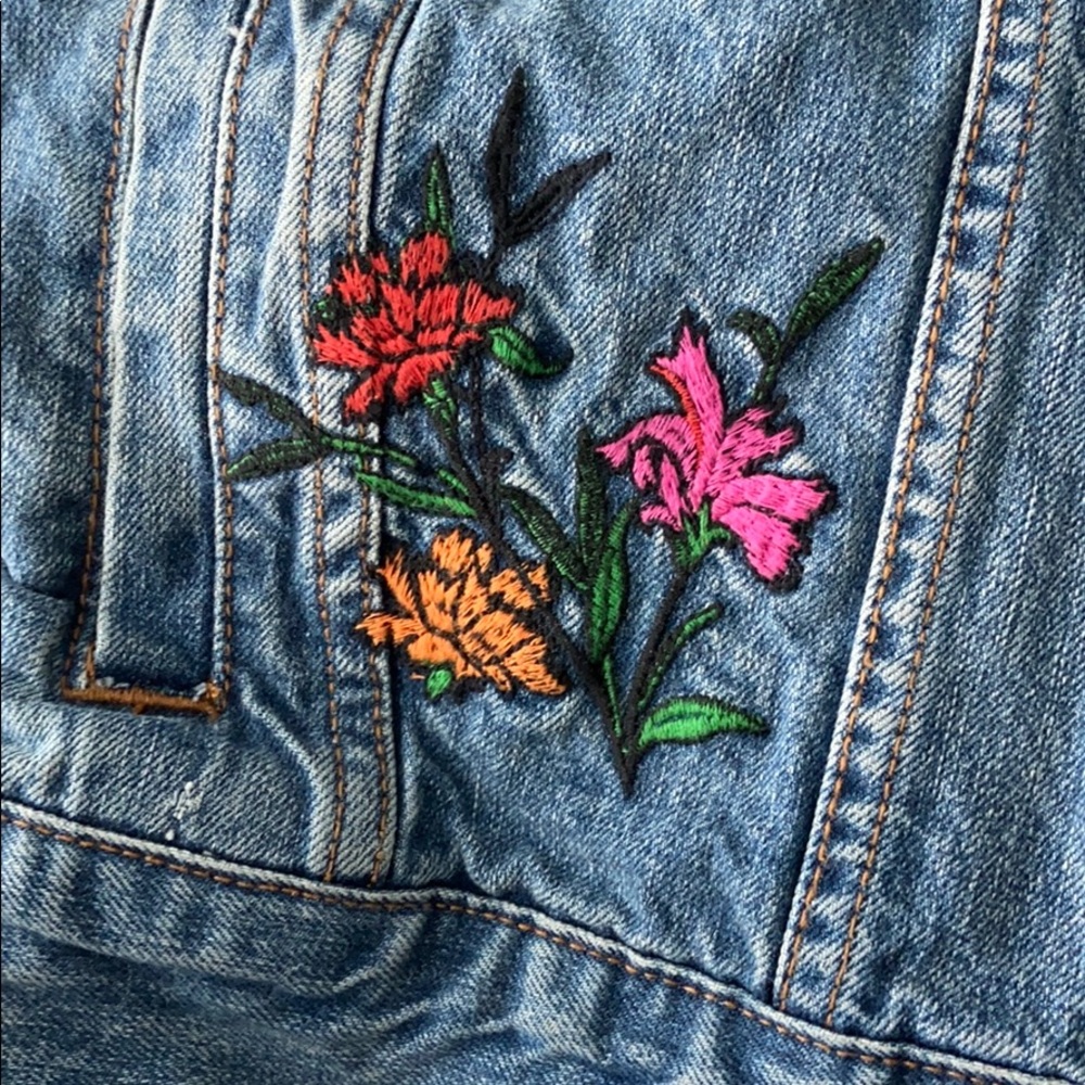 Jean jacket - Picture 6 of 11